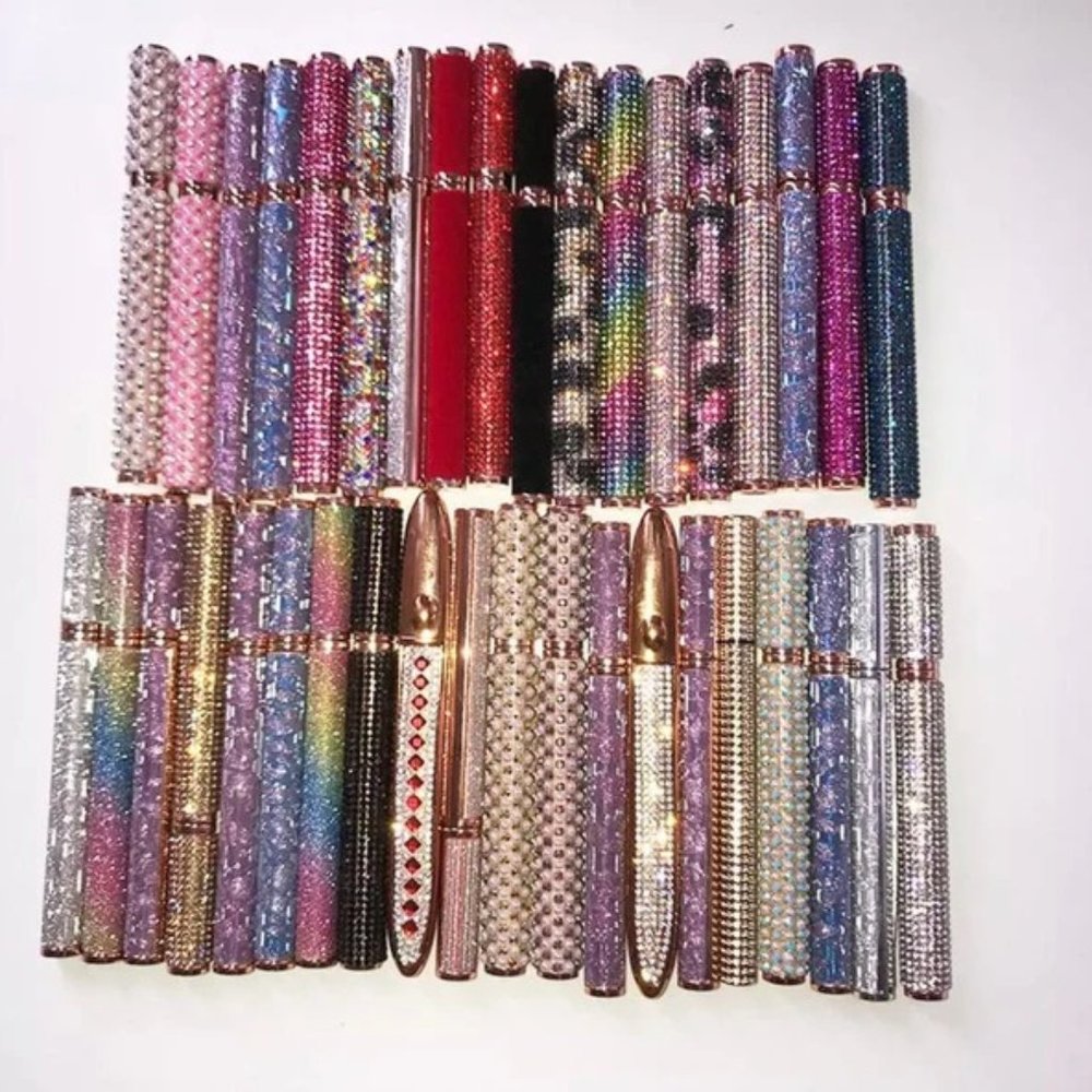 LASH GLUE ADHESIVE PEN, 2 IN 1 EYELINER.PERFECT FOR DARKENING YOUR LASH LINE